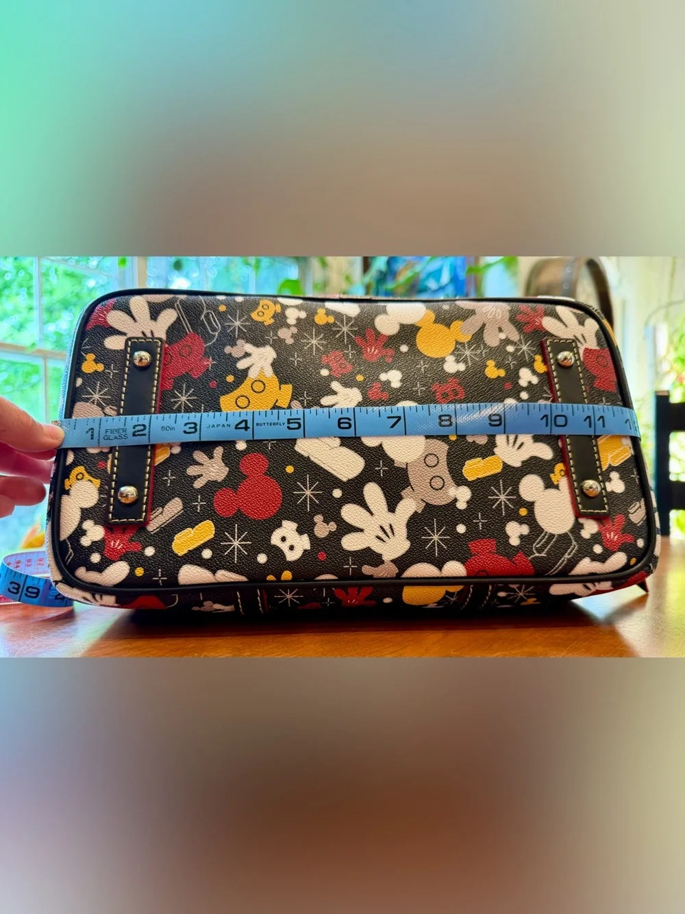 Dooney & Bourke 